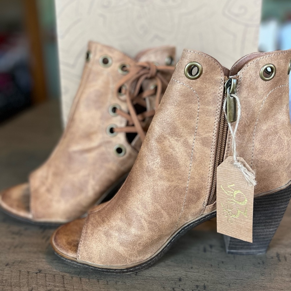 Women’s booties